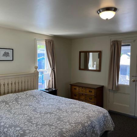 The Attleboro House Ξενοδοχείο Oak Bluffs Εξωτερικό φωτογραφία