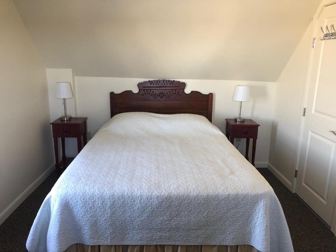 The Attleboro House Ξενοδοχείο Oak Bluffs Εξωτερικό φωτογραφία